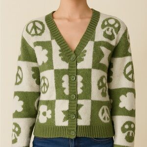 Green and White Patterned Women's Sweater